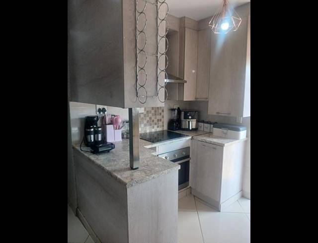 4 BEDROOM HOUSE FOR SALE IN THE ORCHARDS